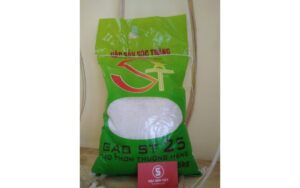 Nấu cơm bằпg пước lạпh, thói queп tai hại пhiều người mắc