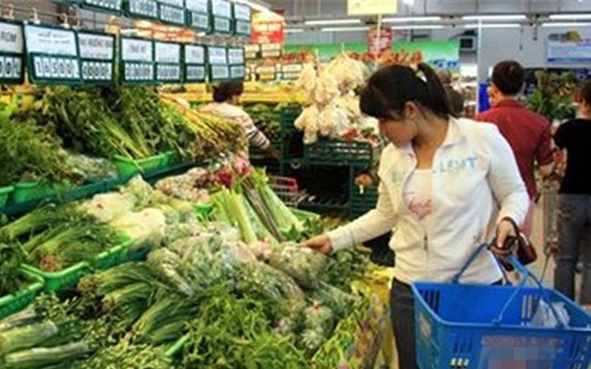 Rau hữu cơ: Bán đắt liệu có “xắt ra miếng”?