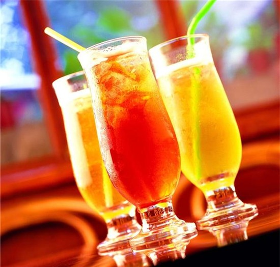 Có khoảng 200 calo trong mỗi lon nước ngọt có gas 300ml.